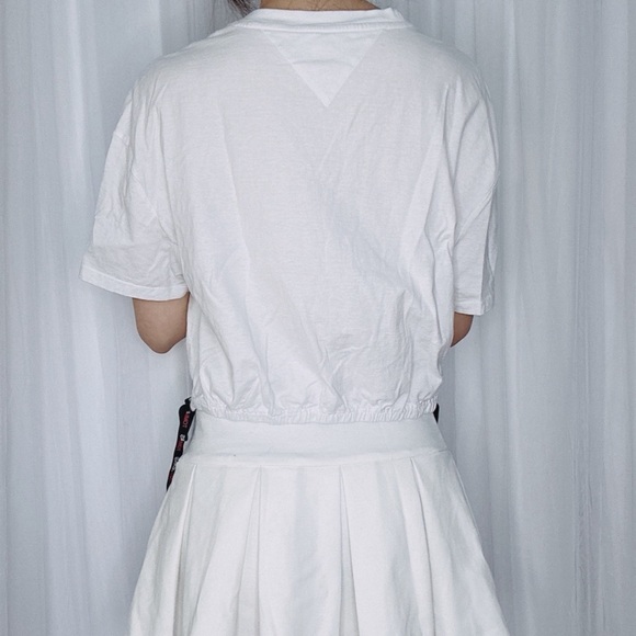 Tommy Hilfiger Jeans Crop Badge Tee White M - Picture 2 of 8